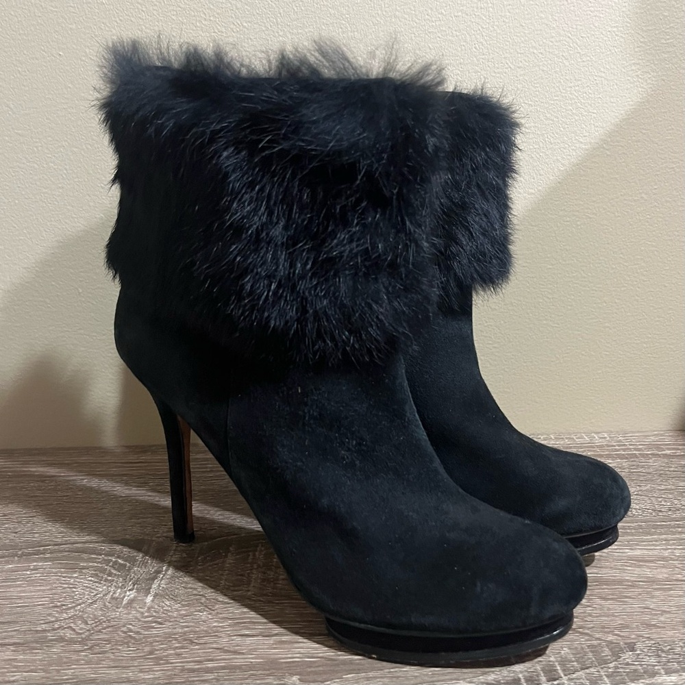 BCBGMaxazria Black Heeled Faux Fur Ankle Booties Women's Size 8.5